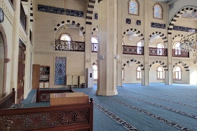   Fatih Sultan Mehmethan Cami