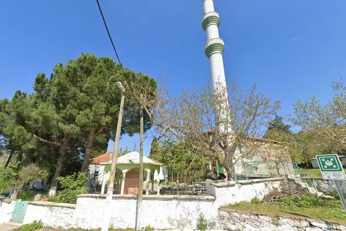 Tavukçukuru Köyü Cami